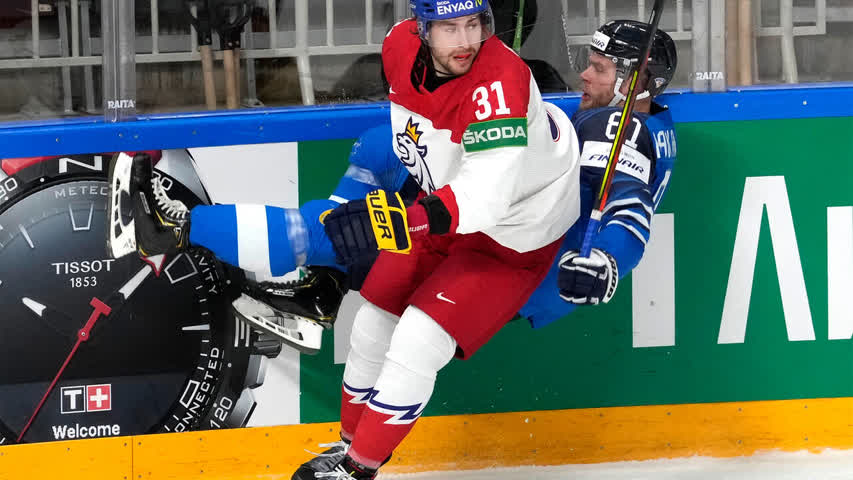 Фото - Чешский хоккеист рассказал об угрозах из-за выступлений в КХЛ