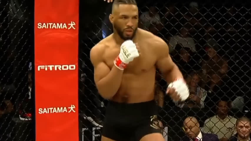 Фото - Бывший боец UFC из лиги Нурмагомедова принял ислам